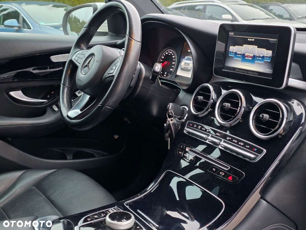 Mercedes-Benz GLC - 21