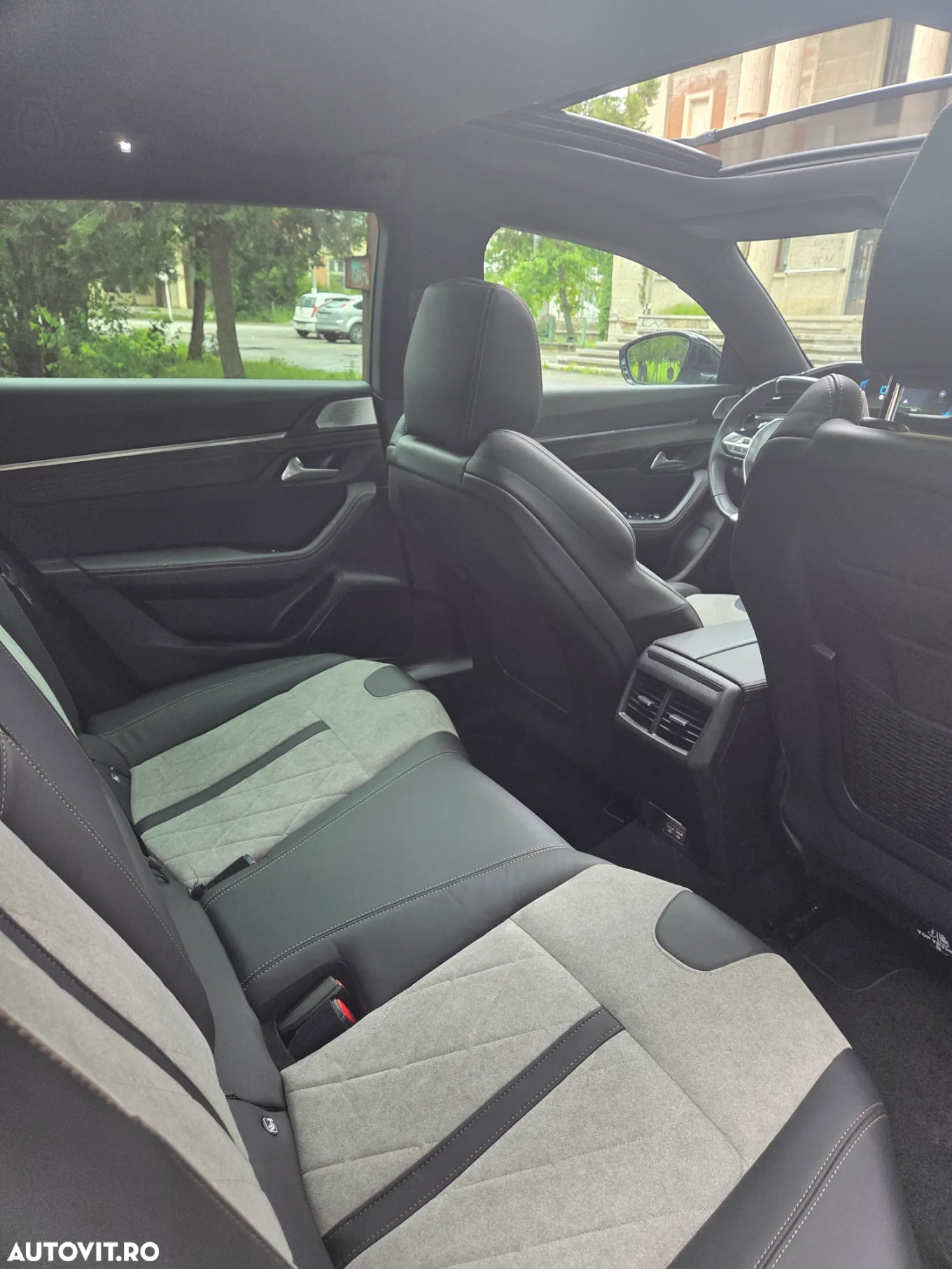 Peugeot 508 Plug-In Hybrid 360 e-EAT8 SPORT ENGINEERED - 14