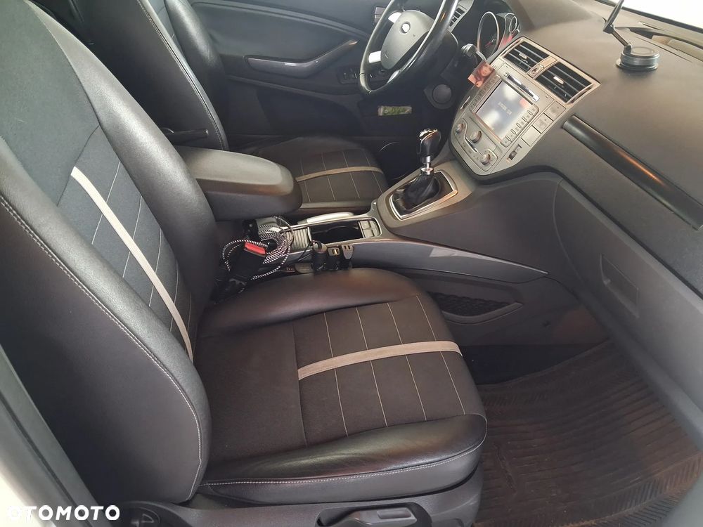 Ford Kuga 2.0 TDCi 4x4 Titanium - 15