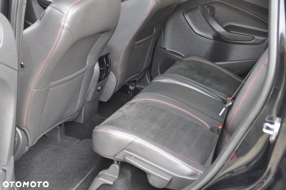 Ford Kuga 1.5 EcoBoost 2x4 Cool & Connect - 28