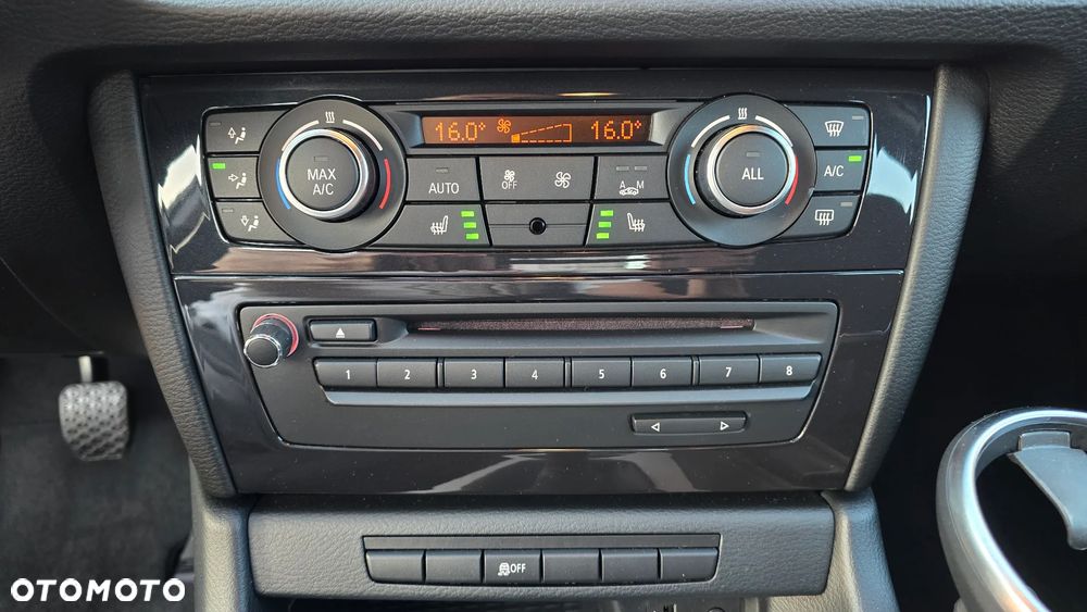 BMW X1 sDrive18i xLine - 18
