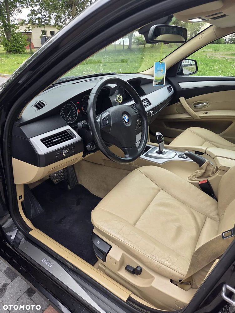 BMW Seria 5 520d - 26