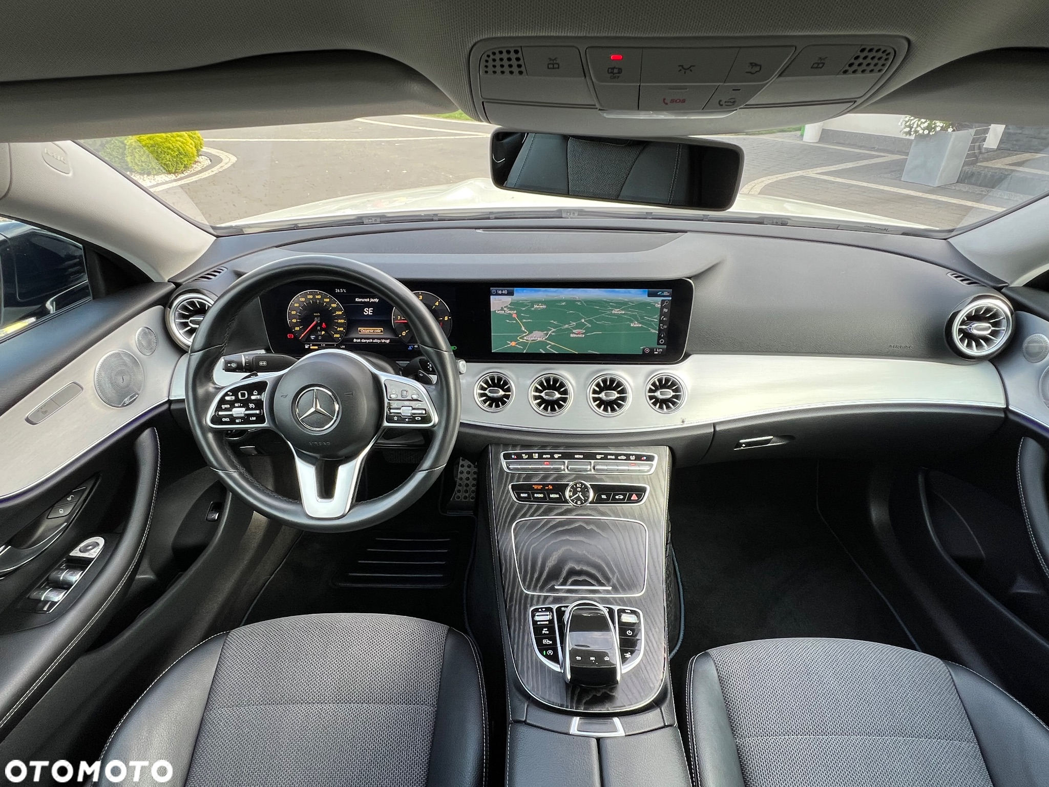 Mercedes-Benz Klasa E 220 d Coupe 9G-TRONIC - 27
