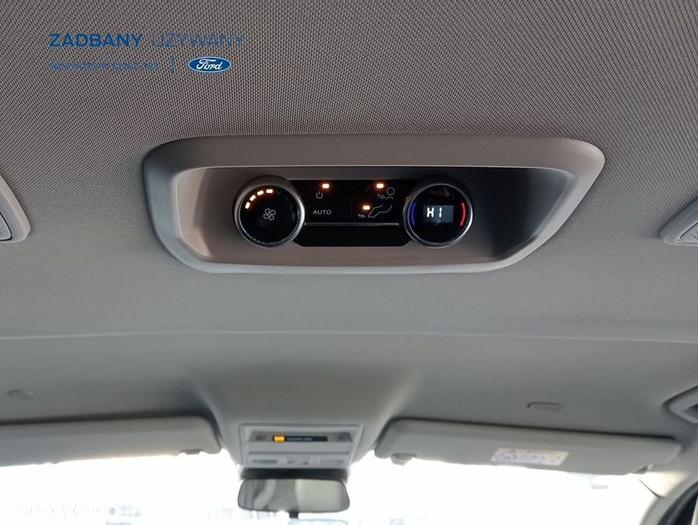 Ford Tourneo Custom - 24