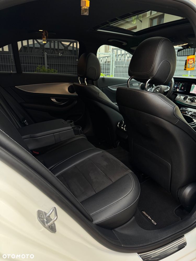 Mercedes-Benz Klasa E 220 d 4-Matic 9G-TRONIC - 14