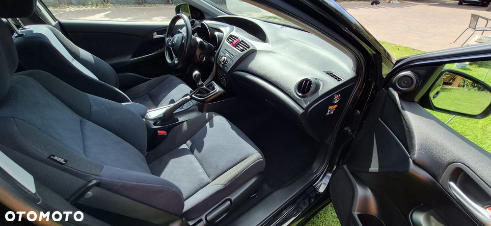 Honda Civic 1.8 i-VTEC Sport Black Edition - 14
