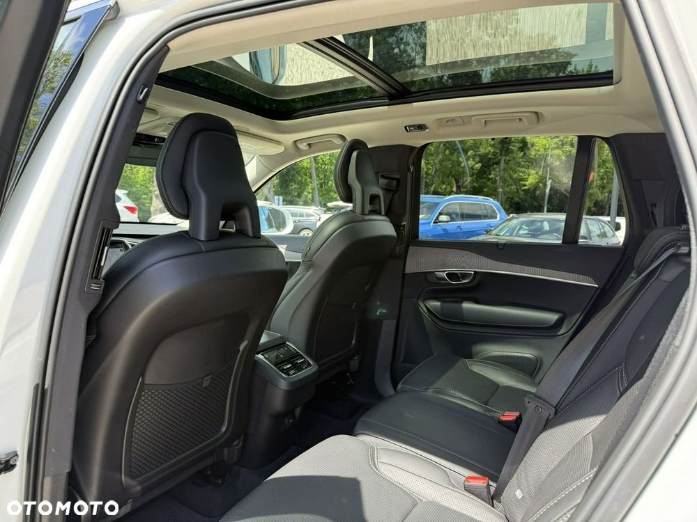 Volvo XC 90 - 8