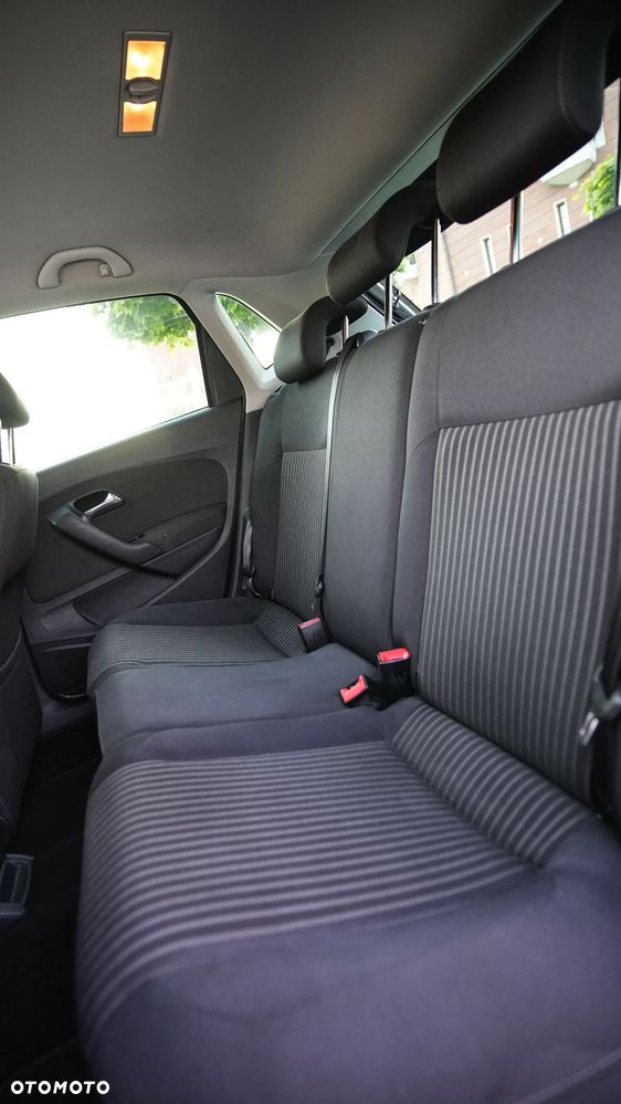 Volkswagen Polo 1.6 TDI Highline - 13