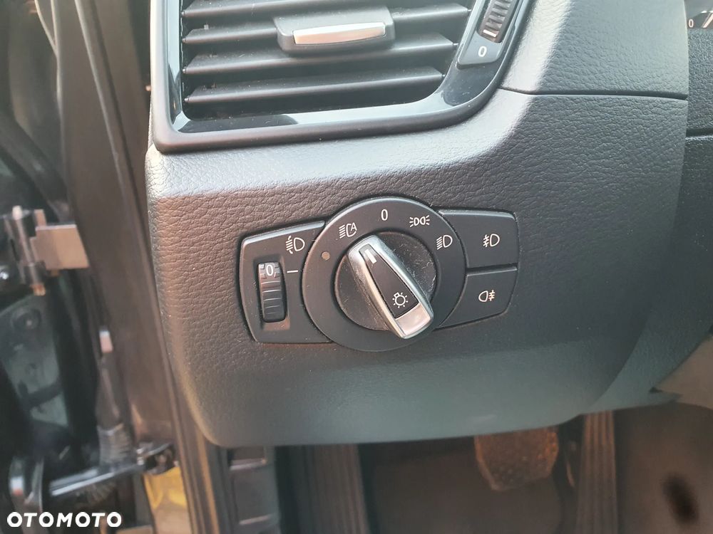 BMW X1 sDrive18i - 21