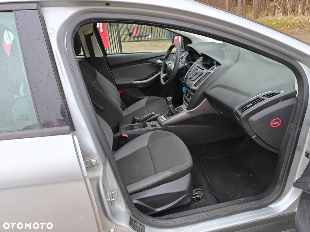 Ford Focus SW 1.6 Ti-VCT Trend - 10