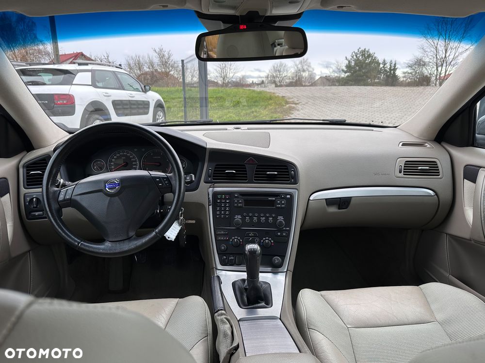 Volvo S60 2.4D Momentum - 17