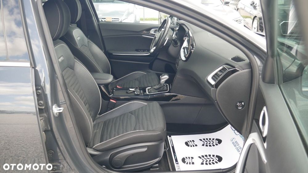 Kia ProCeed - 14