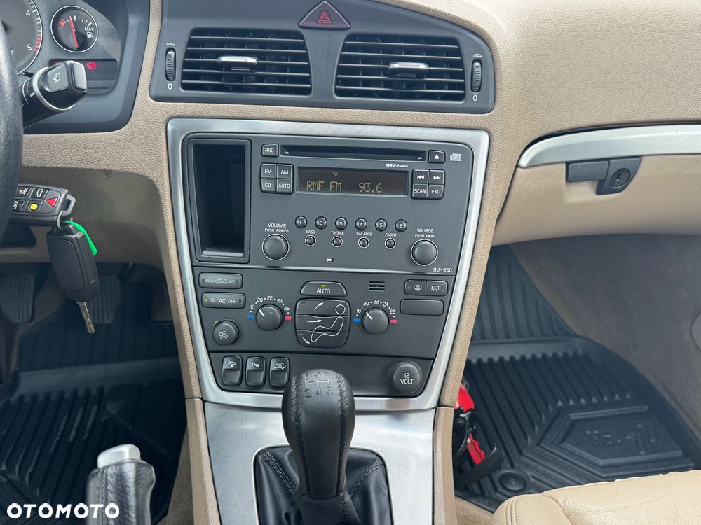 Volvo S60 2.4D Momentum - 22