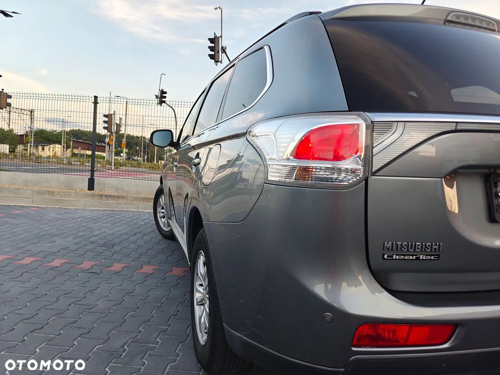 Mitsubishi Outlander 2.2 DI-D 2WD Invite - 20