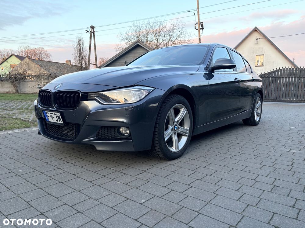 BMW Seria 3 328i xDrive Luxury Line - 2