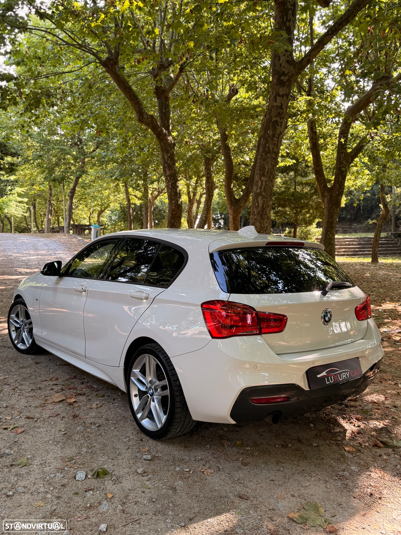 BMW 118 i Pack M - 19