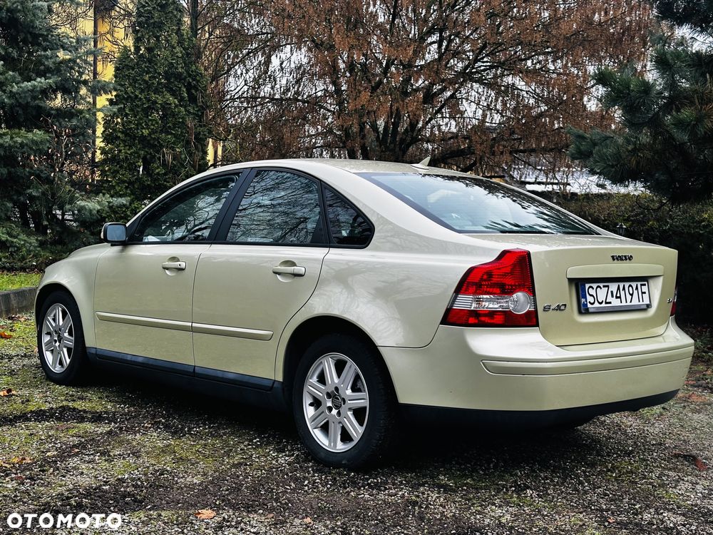 Volvo S40 2.4 - 7