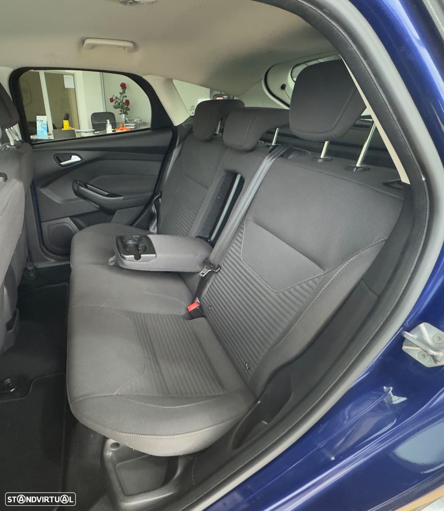Ford Focus 1.0 SCTi Titanium - 12