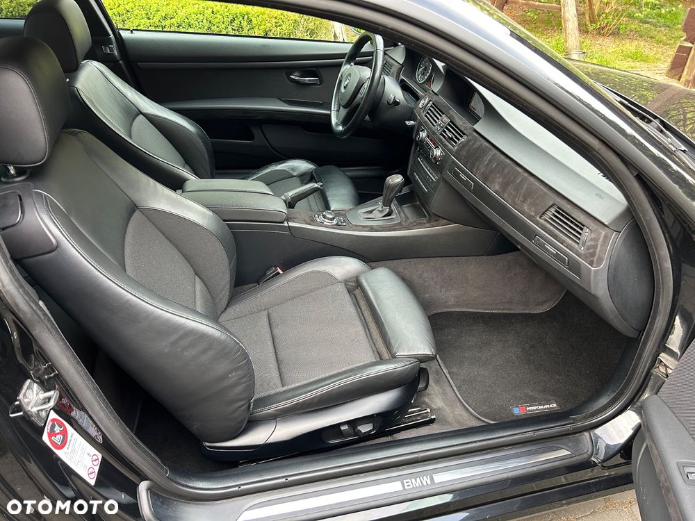 BMW Seria 3 320i M Sport Edition - 39