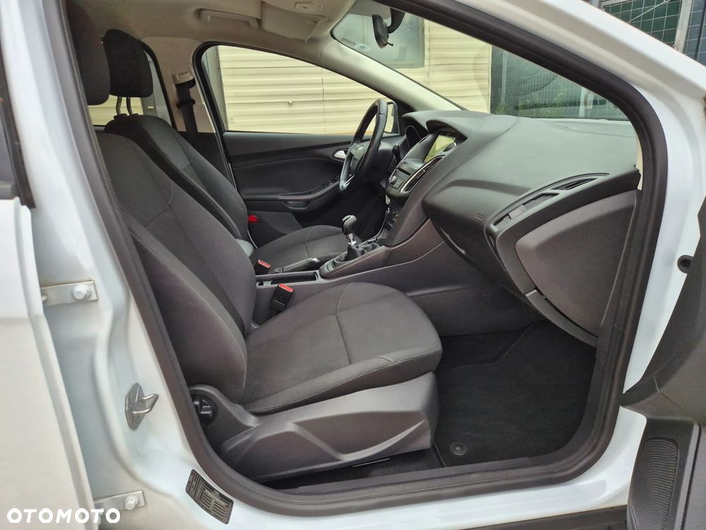 Ford Focus 2.0 EcoBlue Titanium Business - 23