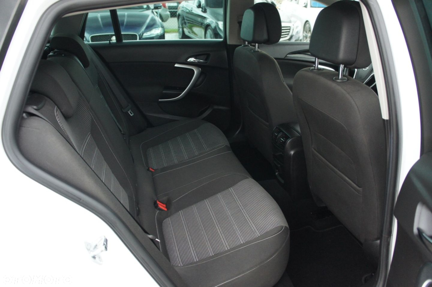 Opel Insignia - 15