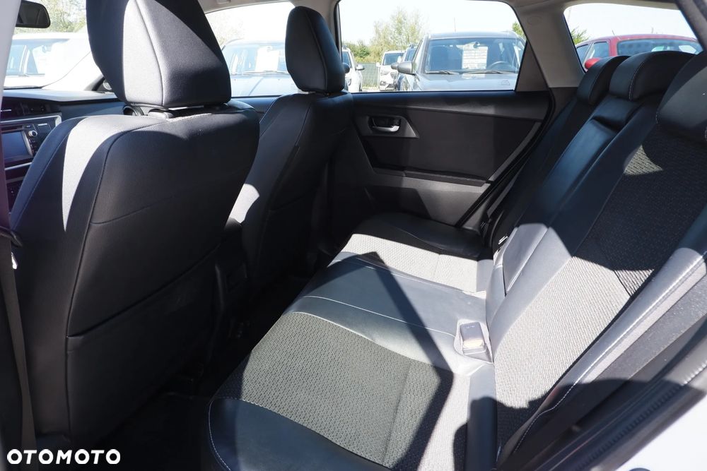 Toyota Auris - 30