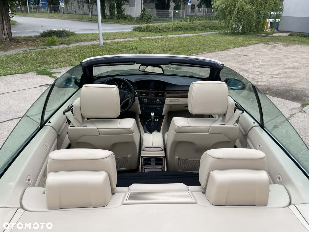 BMW Seria 3 335i - 22