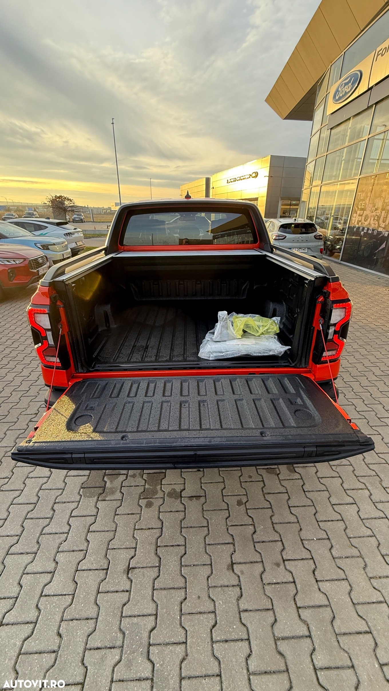 Ford Ranger Pick-Up 2.0 EcoBlue 213 CP 4x4 Cabina Dubla Raptor Aut. - 18