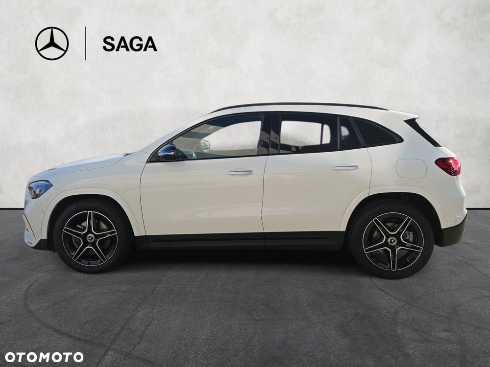 Mercedes-Benz GLA - 9