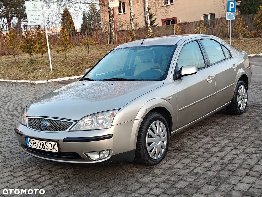 Ford Mondeo 2.0 Ambiente - 14