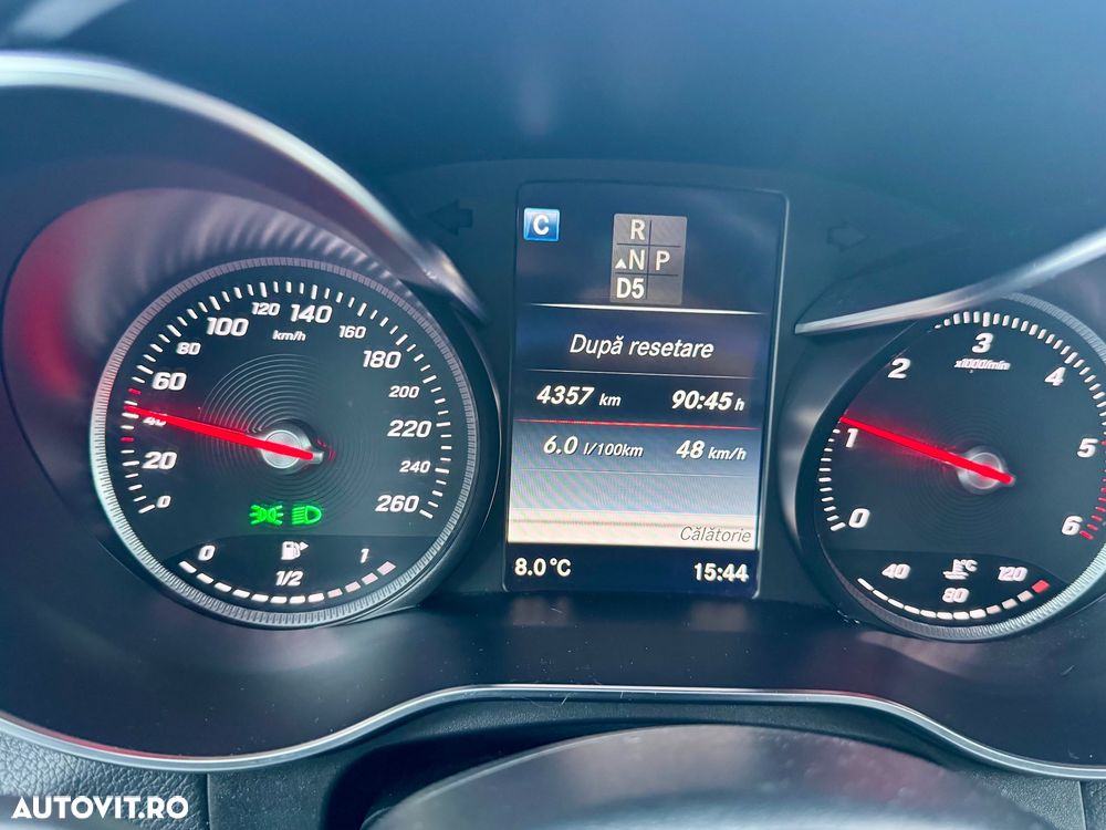 Mercedes-Benz GLC - 12