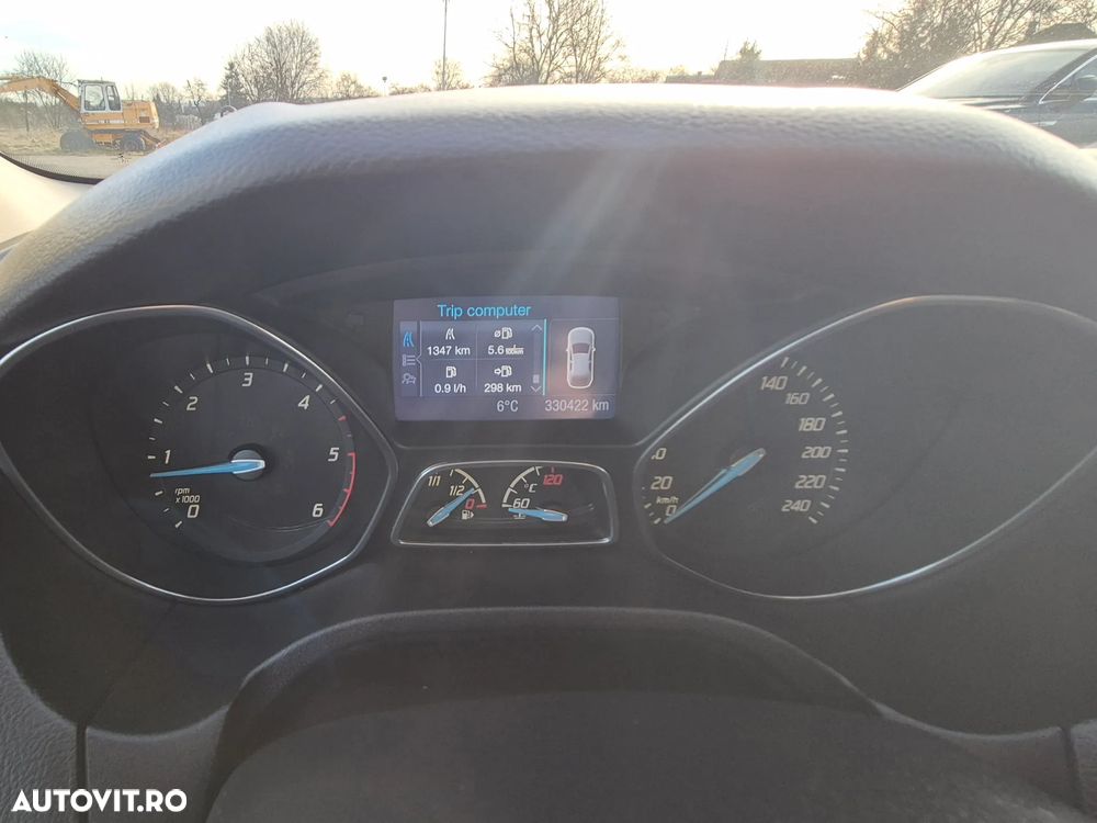 Ford Focus 1.6 TDCI ECOnetic 88g Start-Stopp-System Titanium - 14