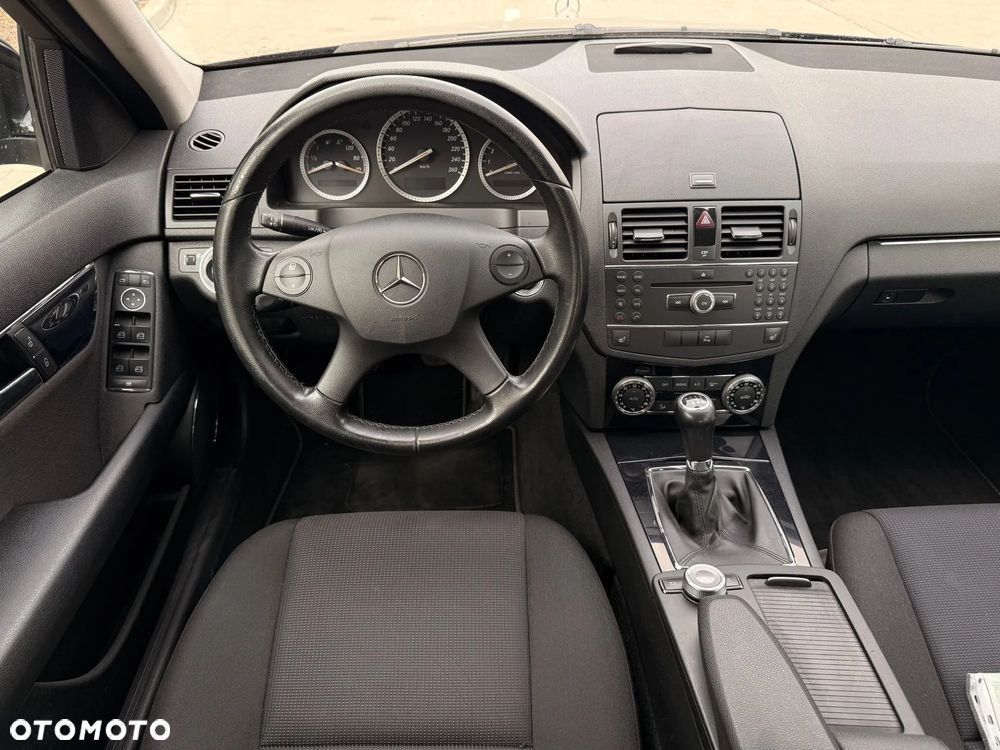 Mercedes-Benz Klasa C 180 Kompressor - 11