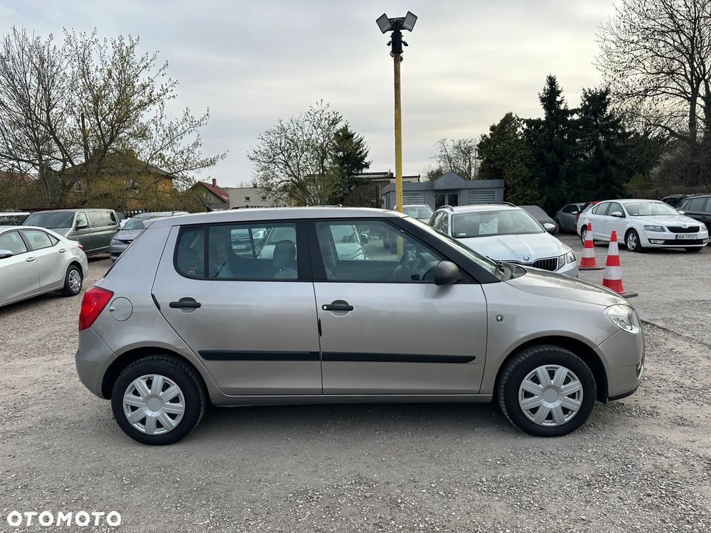 Skoda Fabia - 6