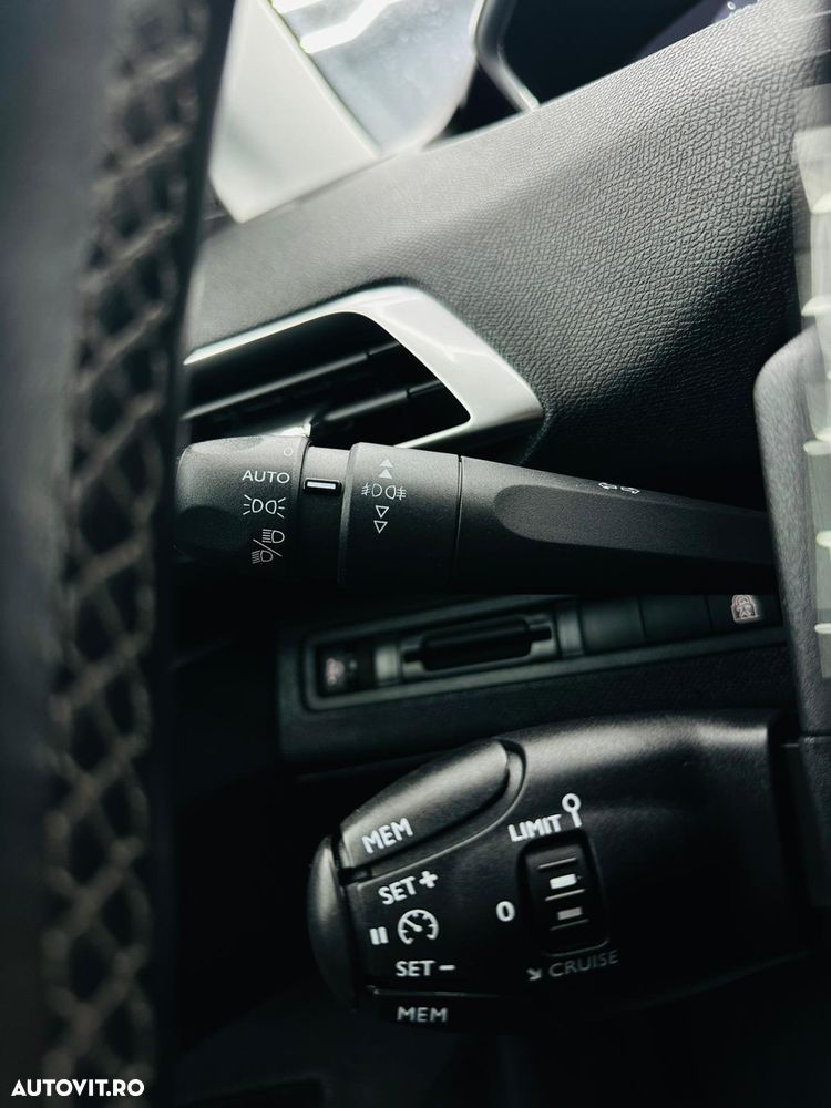 Peugeot 5008 PureTech 130 Allure - 29