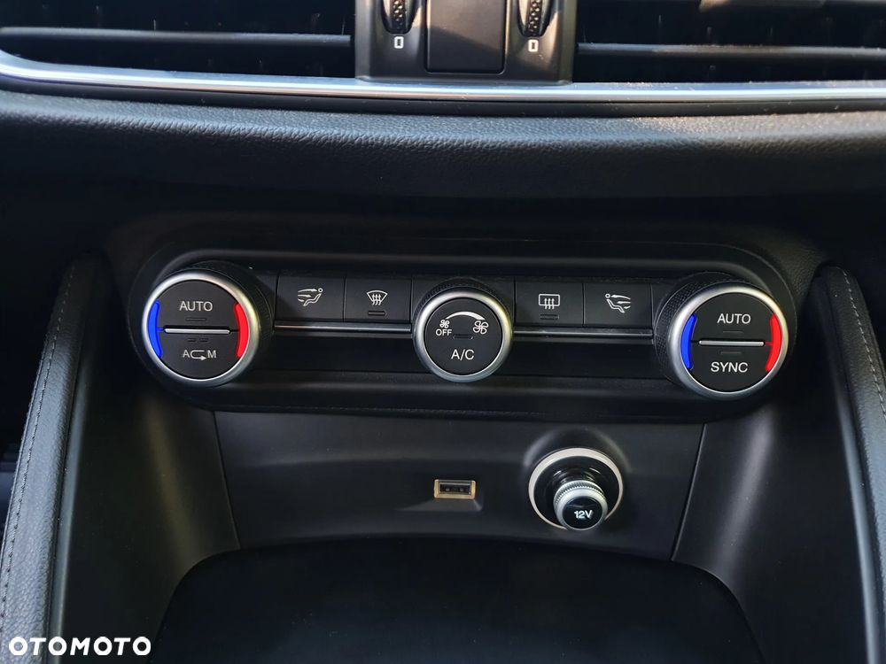 Alfa Romeo Stelvio 2.0 Turbo Q4 - 28