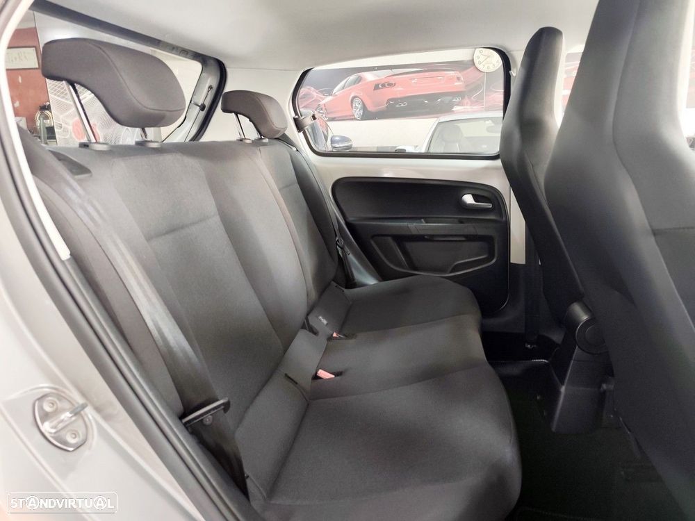 VW Up! 1.0 BMT Move Auto - 14