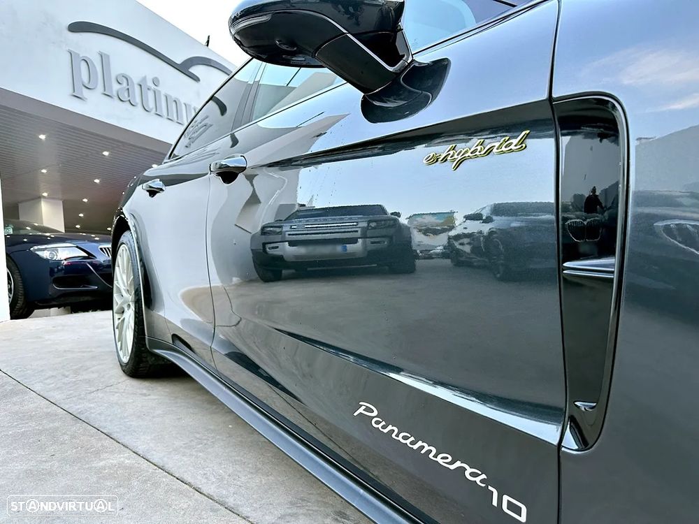 Porsche Panamera Sport Turismo 4 E-Hybrid 10 Years Edition - 50