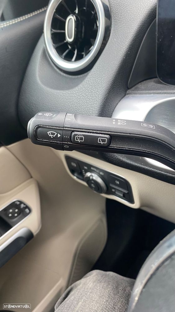 Mercedes-Benz GLB 200 d 8G-DCT Progressive - 33