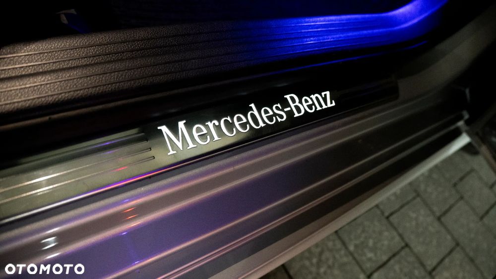 Mercedes-Benz Klasa A 180 7G-DCT Urban - 10