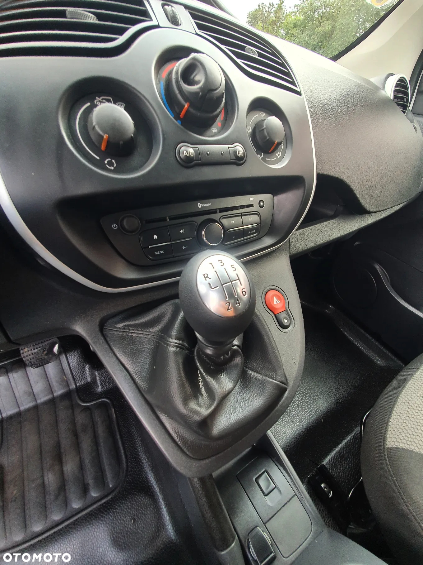 Renault KANGOO - 23