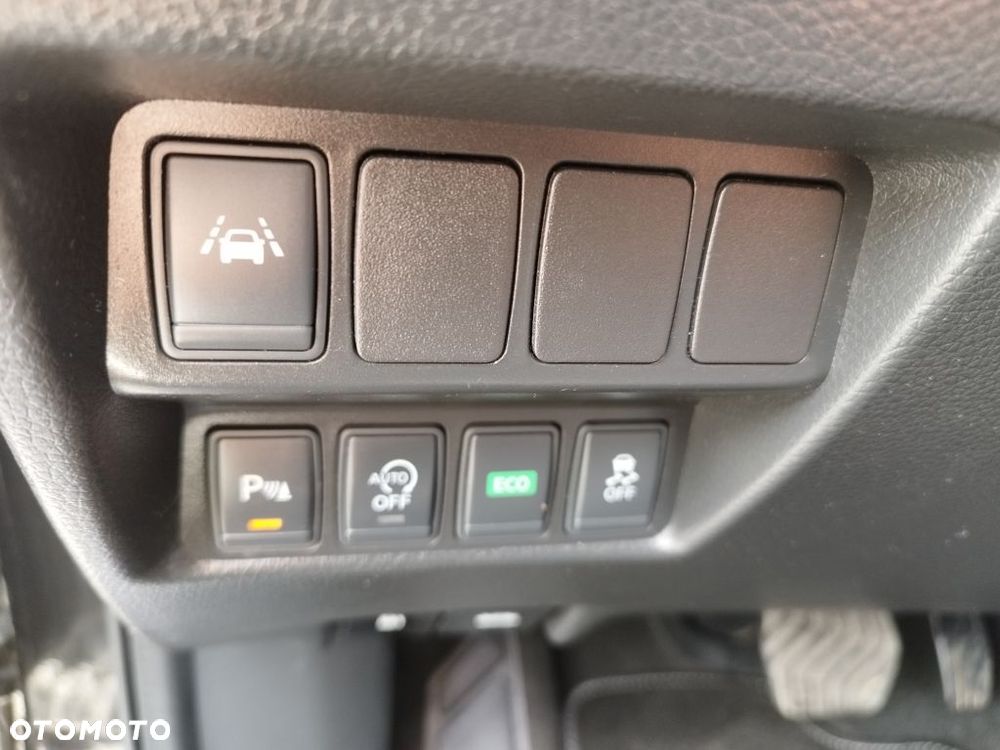 Nissan Qashqai 1.6 DCi Visia Xtronic EU6 - 23