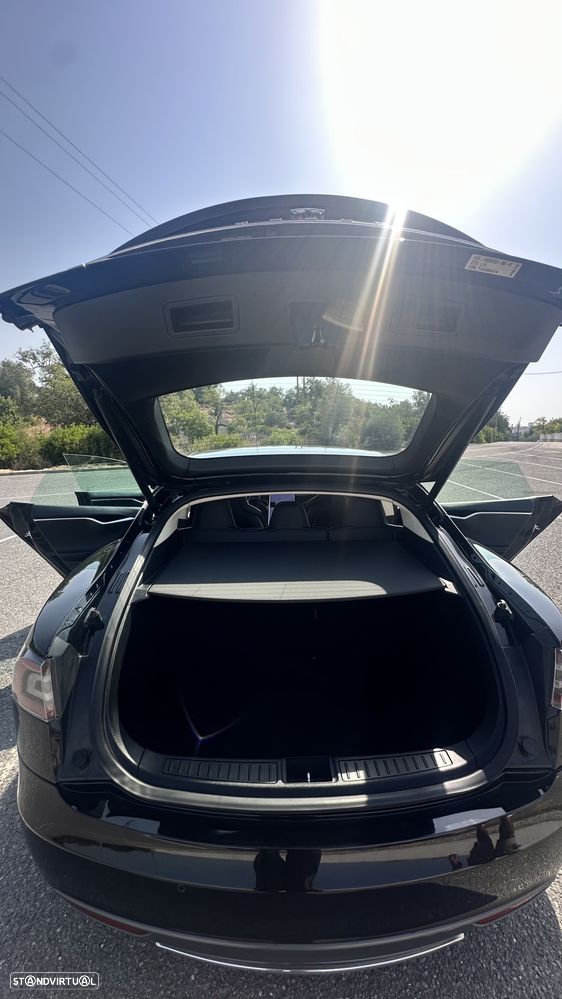 Tesla Model S 85 - 28
