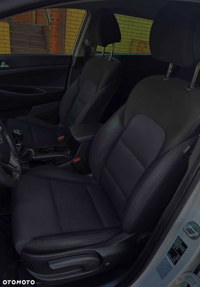 Hyundai Tucson 1.6 GDI BlueDrive Style 2WD - 17