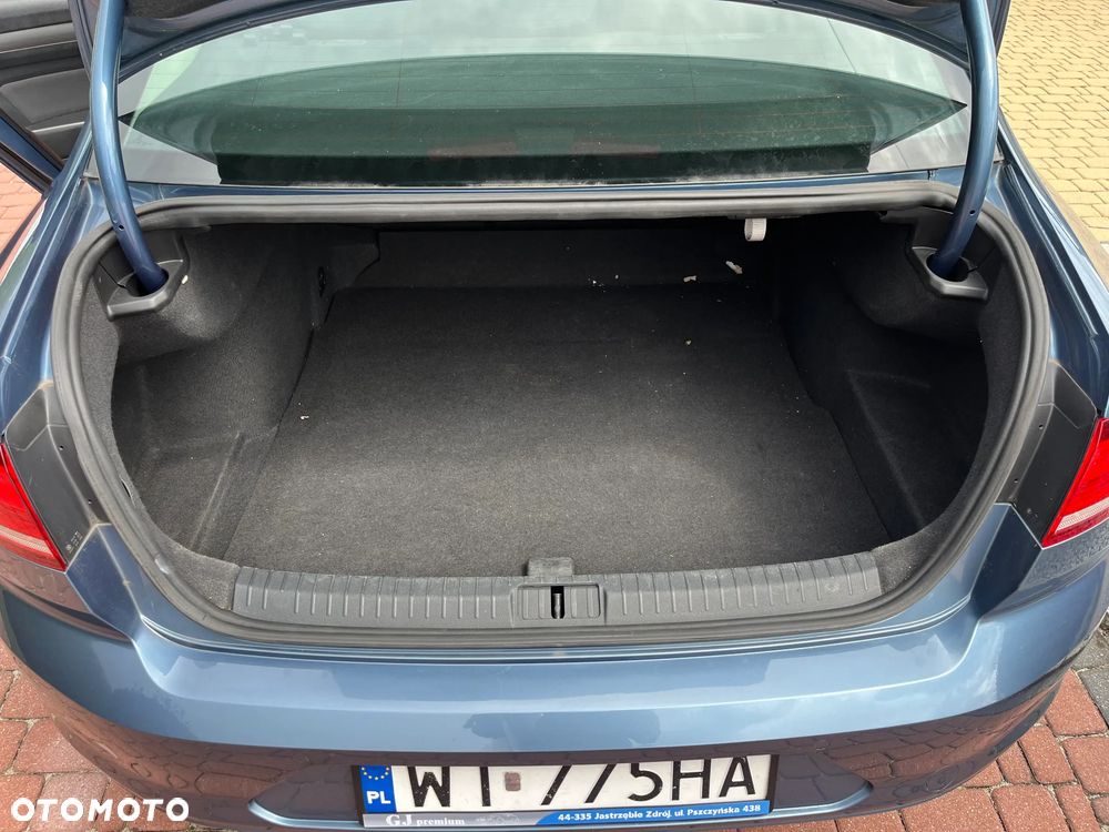 Volkswagen Passat 1.4 TSI BMT Comfortline - 17