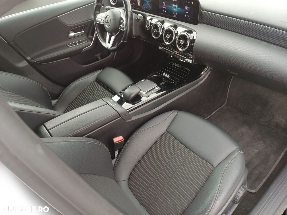 Mercedes-Benz A 180 - 24