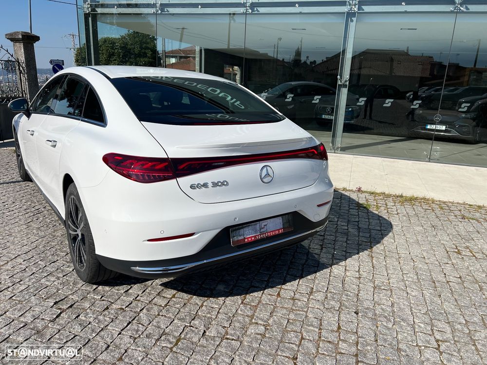 Mercedes-Benz EQE 300 Electric Art - 4