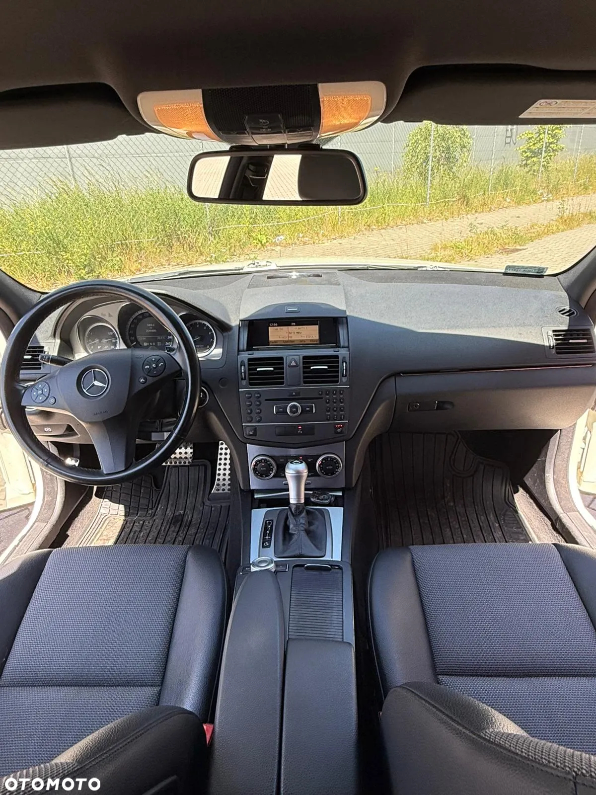 Mercedes-Benz Klasa C 180 T CGI Automatik BlueEFFICIENCY Avantgarde - 35