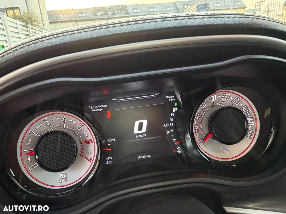 Dodge Challenger Automatik 392 Hemi Scat Pack Shaker - 12