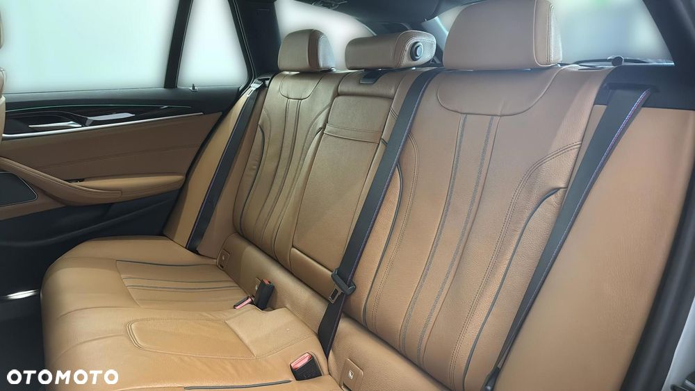 BMW Seria 5 530i xDrive mHEV M Sport sport - 17